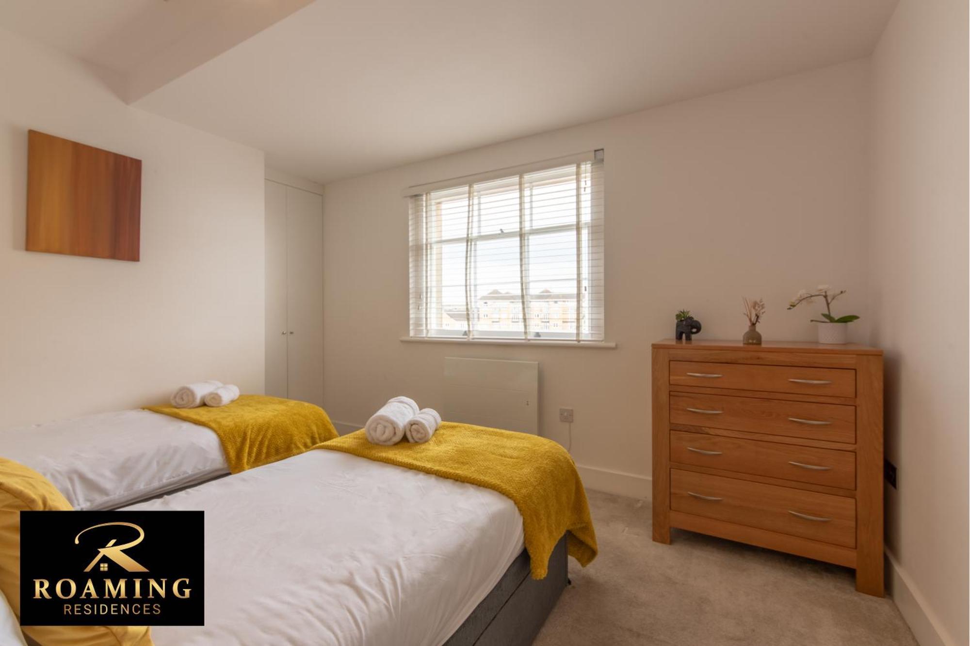 Apartment Long Term - Contractors - Free Secure Parking Reading