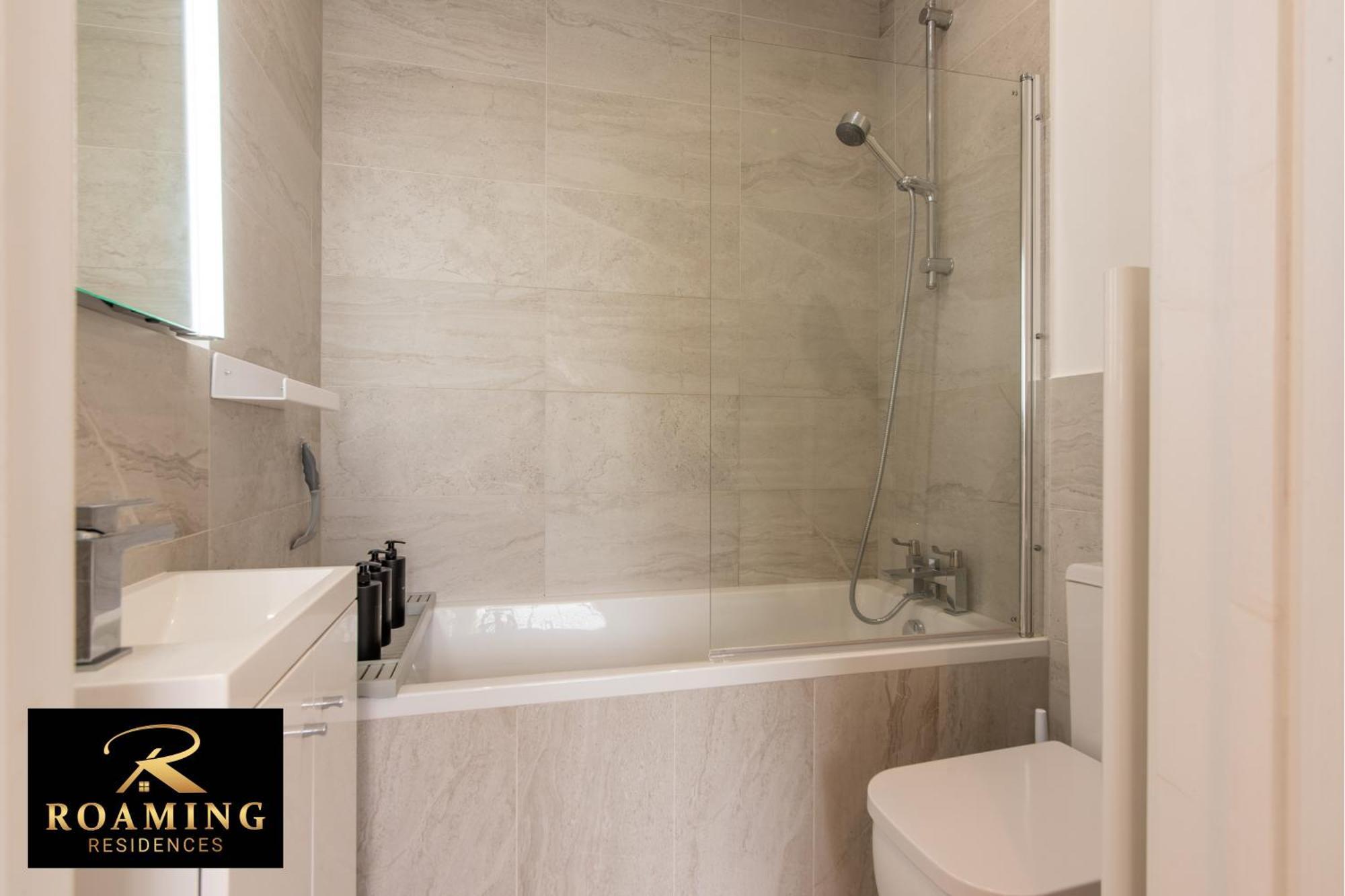 Long Term - Contractors - Free Secure Parking Apartment *