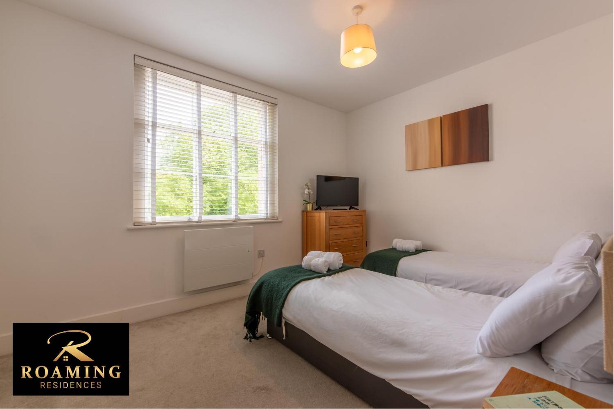 Apartment Long Term - Contractors - Free Secure Parking Reading